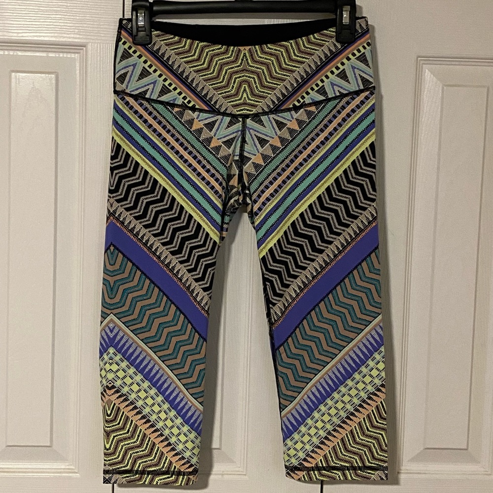 Victoria Sport Crop Leggings